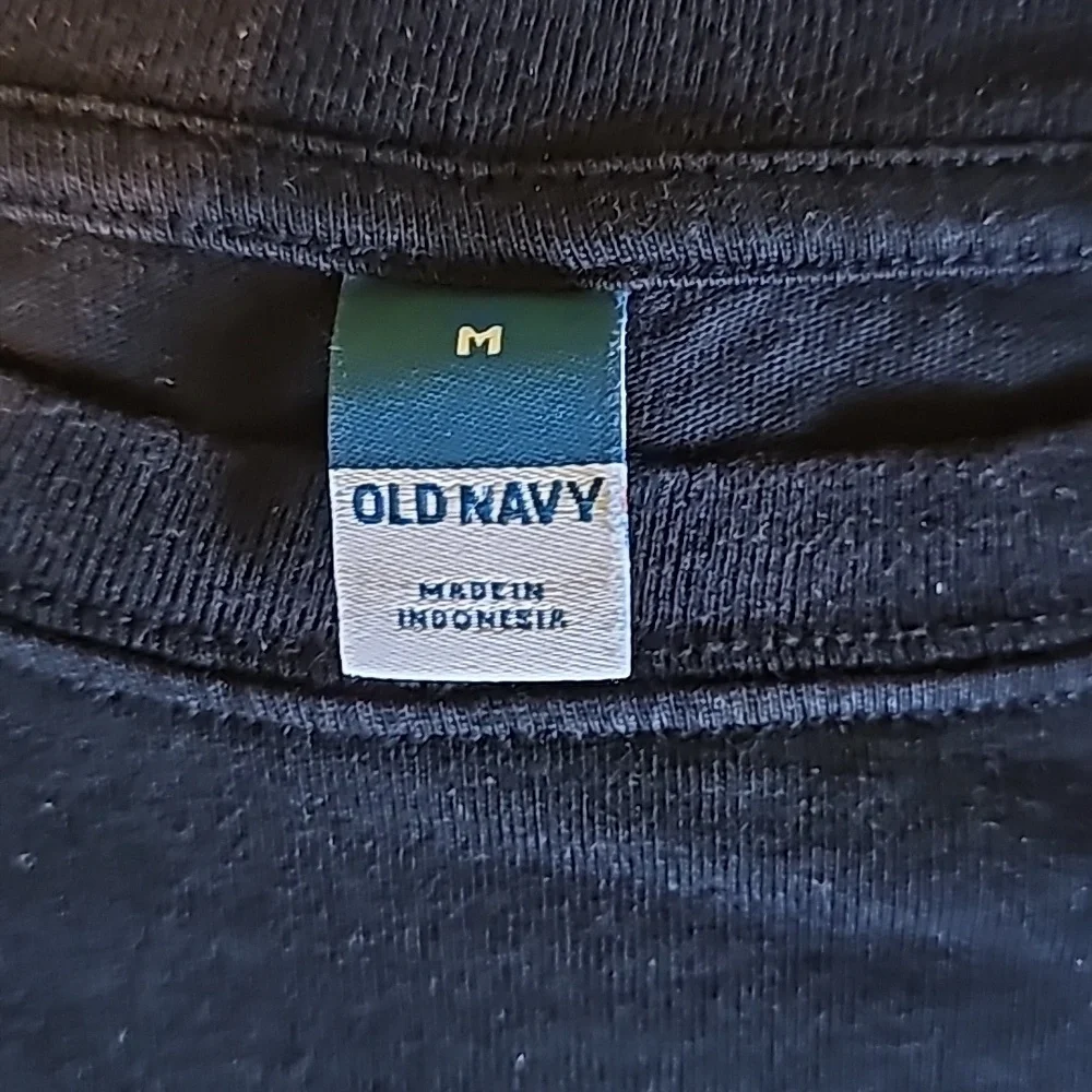 Old navy big kids shirts size‎ m